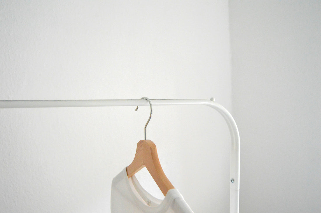 Cómo guardar tus prendas sin arrugas ni humedad