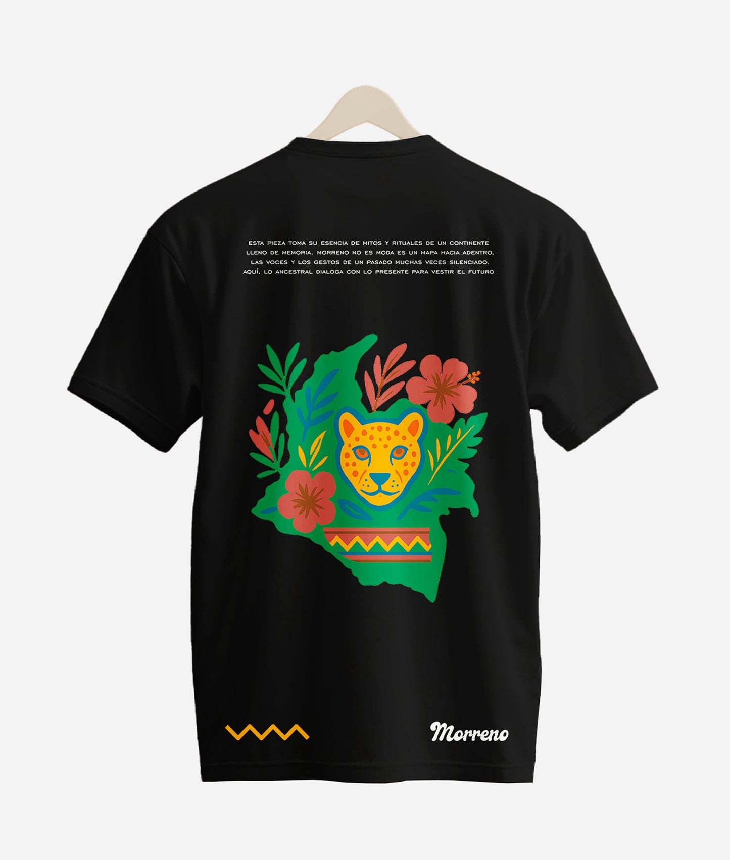 Camiseta oversize negra morreno con diseño de jaguar y elementos tropicales en la espalda.