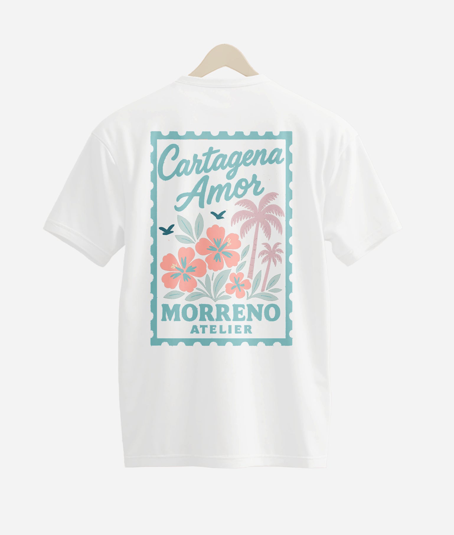 Camiseta Cartagena Azul con diseño gráfico "Cartagena Amor" en la parte trasera, estilo moderno y colorido.